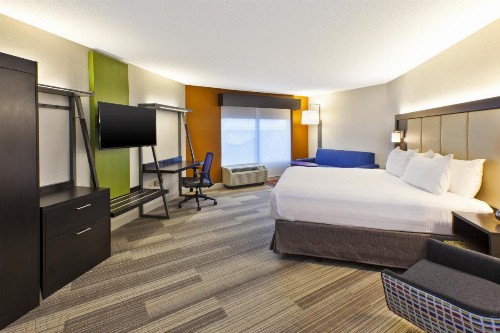 Holiday Inn Express & Suites Chicago-Midway Airport an IHG Hotel - image 30