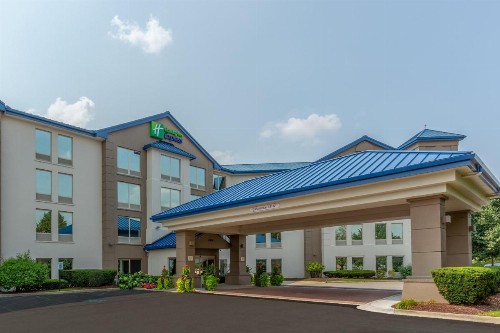 Holiday Inn Express & Suites Chicago-Midway Airport an IHG Hotel - image 7