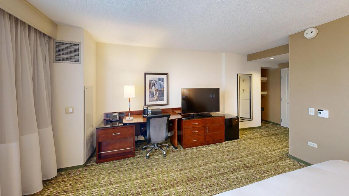 Marriott Chicago O’Hare - image 5