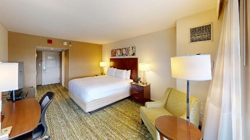 Marriott Chicago O’Hare - image 7