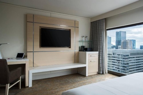 Chicago Marriott Downtown Magnificent Mile - image 12