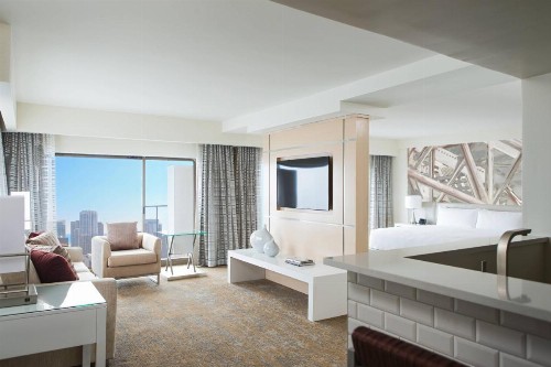 Chicago Marriott Downtown Magnificent Mile - image 7