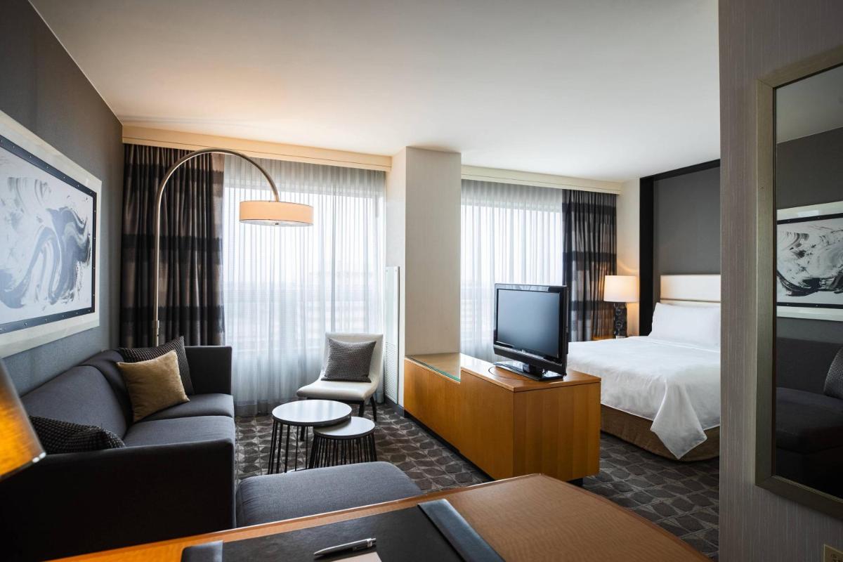 Renaissance Chicago O'Hare Suites Hotel - main image