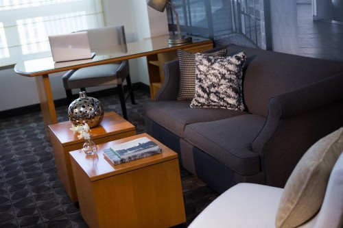Renaissance Chicago O'Hare Suites Hotel - image 12