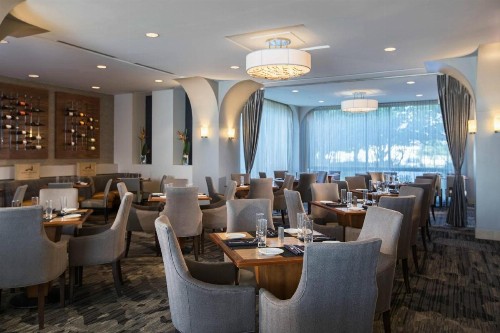 Renaissance Chicago O'Hare Suites Hotel - image 19