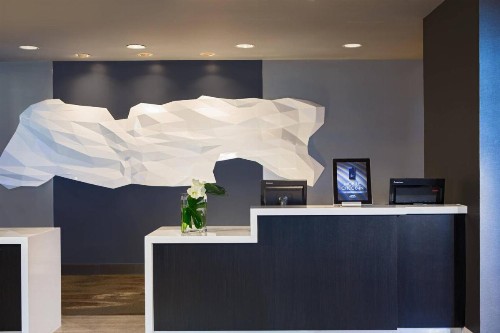 Renaissance Chicago O'Hare Suites Hotel - image 2