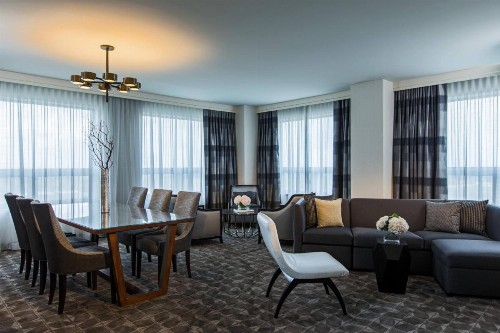 Renaissance Chicago O'Hare Suites Hotel - image 7