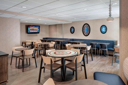 Fairfield Inn and Suites Chicago Downtown/ Magnificent Mile - image 17