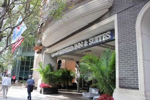 Fairfield Inn and Suites Chicago Downtown/ Magnificent Mile - image 7