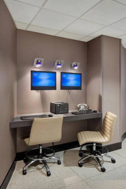 Fairfield Inn and Suites Chicago Downtown/ Magnificent Mile - image 8