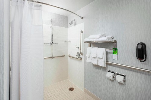 SpringHill Suites Chicago Downtown/River North - image 14