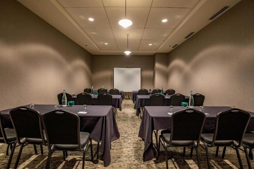 SpringHill Suites Chicago Downtown/River North - image 32