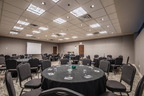 SpringHill Suites Chicago Downtown/River North - image 34