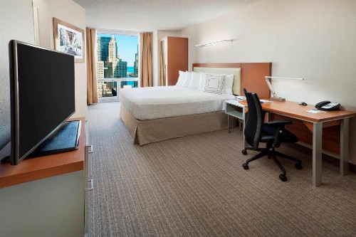SpringHill Suites Chicago Downtown/River North - image 7
