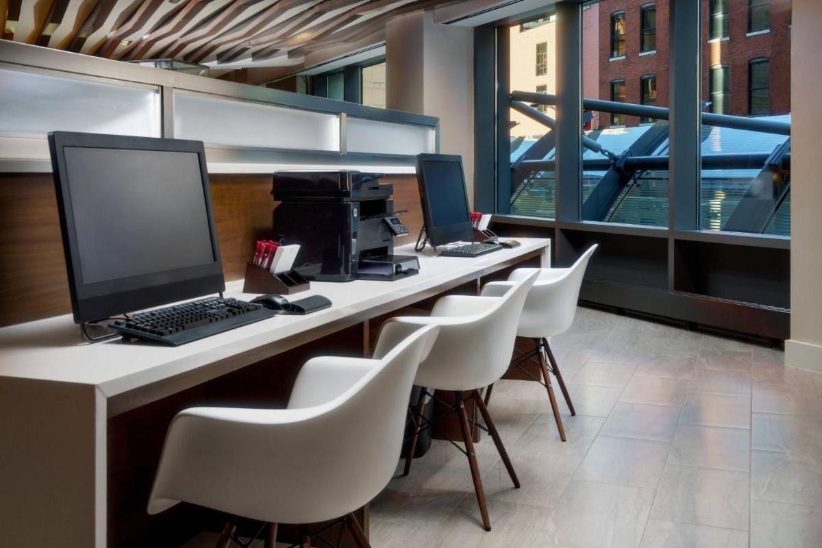 Residence Inn by Marriott Chicago Downtown/River North - image 7