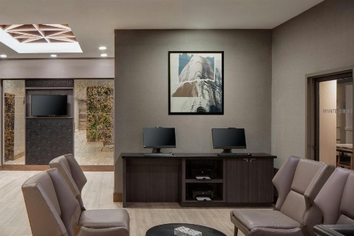 Courtyard by Marriott Chicago Downtown/River North - image 17