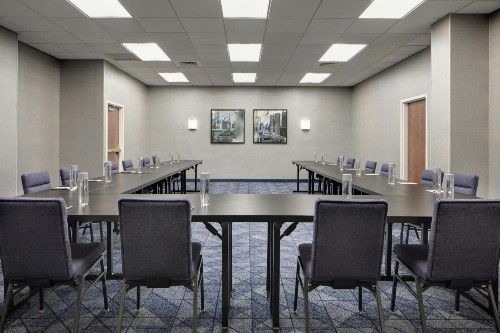 Courtyard by Marriott Chicago Downtown/River North - image 24