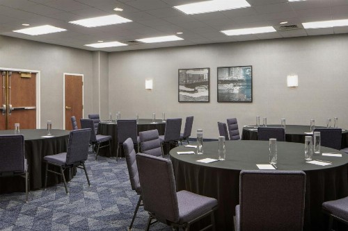 Courtyard by Marriott Chicago Downtown/River North - image 45