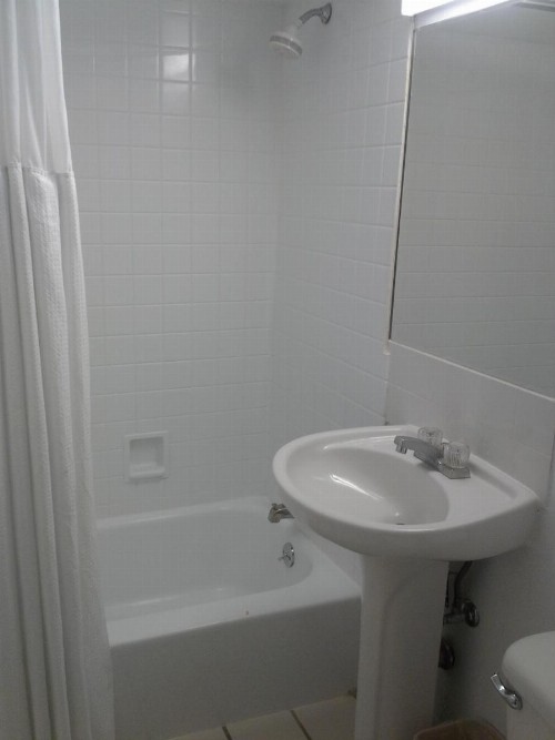 Ohio House Motel - image 21
