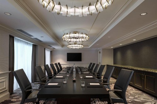 JW Marriott Chicago - image 26