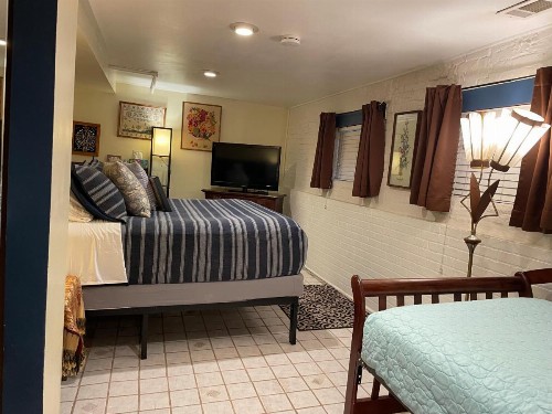 Ray's Bucktown Bed and Breakfast - image 49