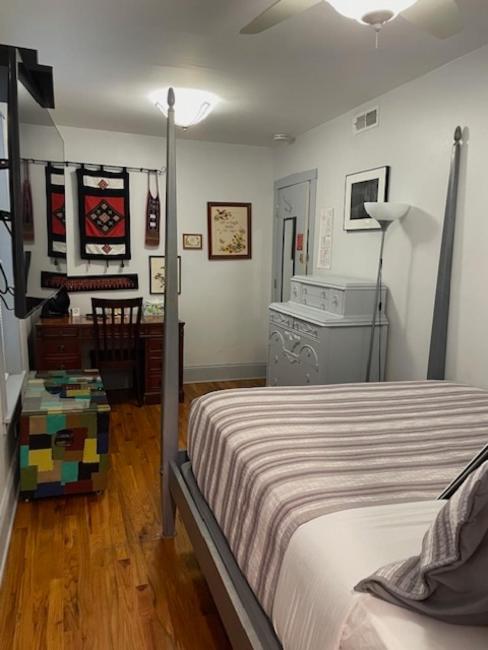 Ray's Bucktown Bed and Breakfast - image 7
