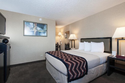 Carlton Inn Midway - image 6