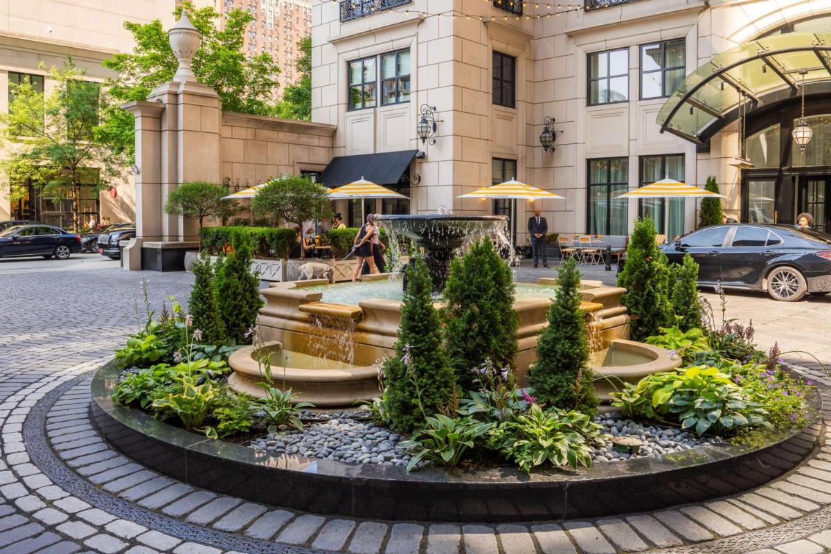 Waldorf Astoria Chicago - image 3