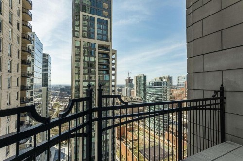 Waldorf Astoria Chicago - image 33