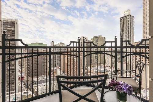 Waldorf Astoria Chicago - image 36