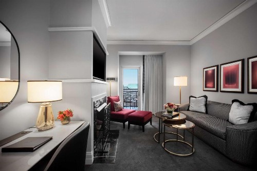 Waldorf Astoria Chicago - image 37