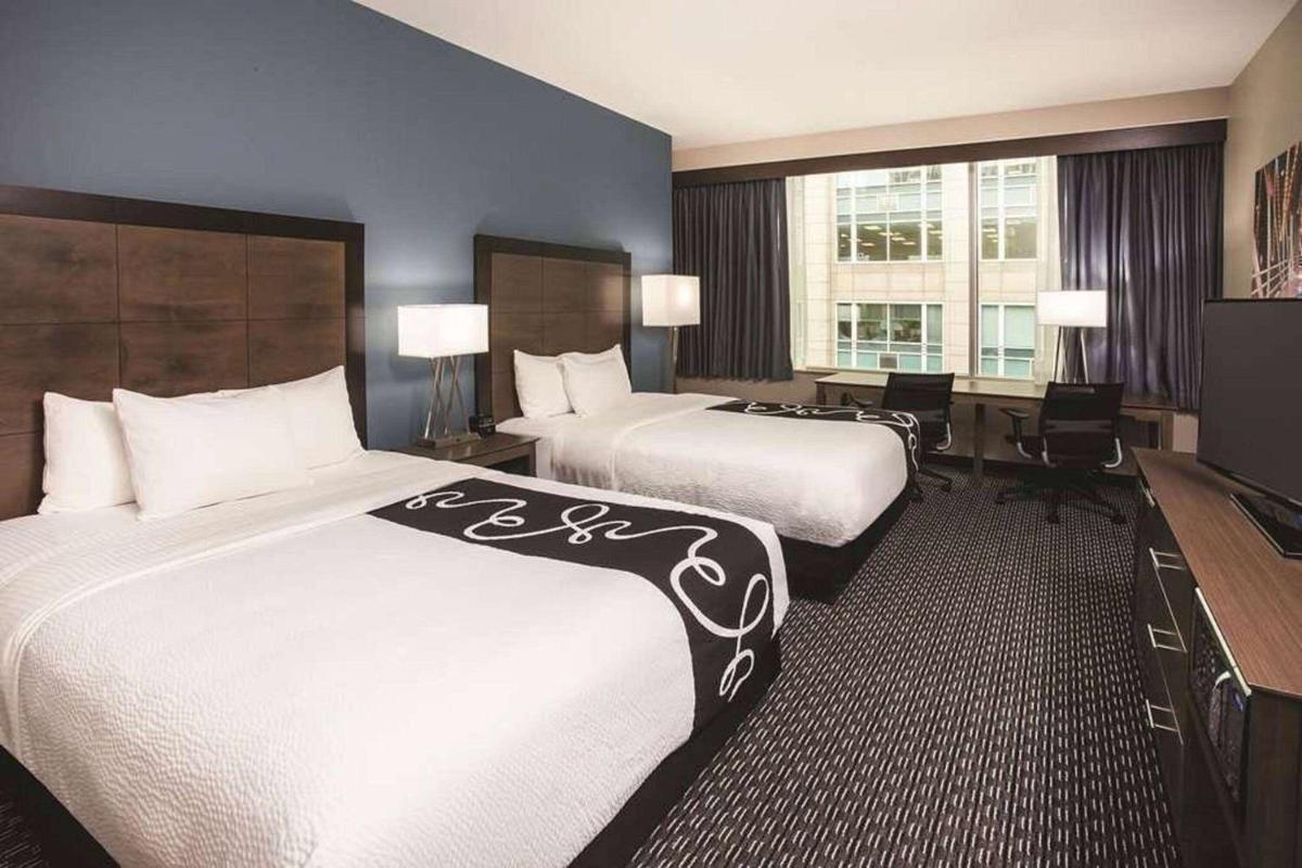 La Quinta by Wyndham Chicago Downtown - image 3