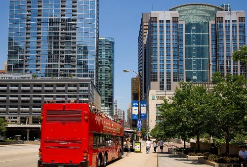 Embassy Suites Chicago Downtown Magnificent Mile - image 13