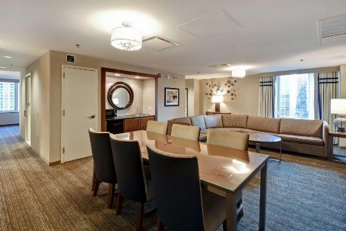 Embassy Suites Chicago Downtown Magnificent Mile - image 16