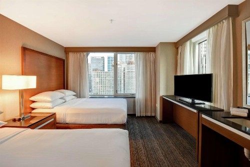 Embassy Suites Chicago Downtown Magnificent Mile - image 4