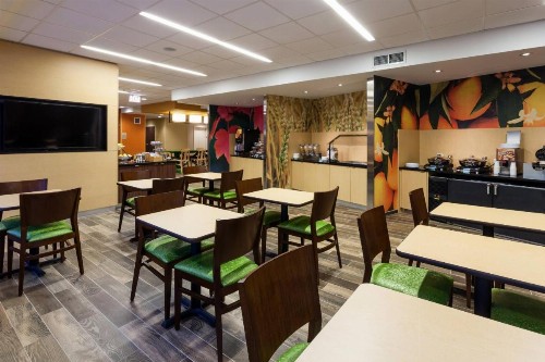 Fairfield Inn and Suites Chicago Downtown-River North - image 20