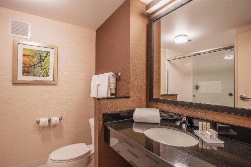 Fairfield Inn and Suites Chicago Downtown-River North - image 23
