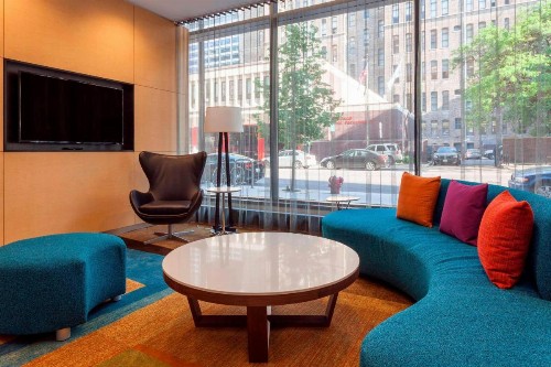 Fairfield Inn and Suites Chicago Downtown-River North - image 6
