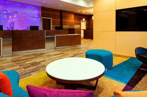 Fairfield Inn and Suites Chicago Downtown-River North - image 7