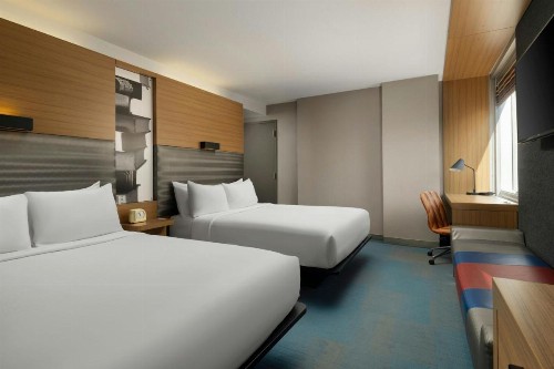 Aloft Chicago Downtown River North - image 20