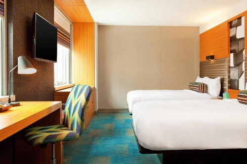 Aloft Chicago Downtown River North - image 41