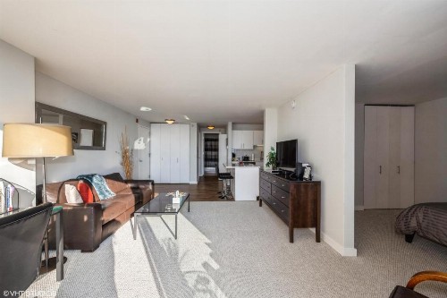 The Penthouse at Grand Plaza - image 31