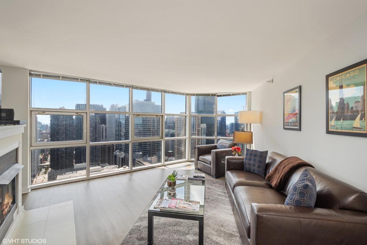 The Penthouse at Grand Plaza - image 4
