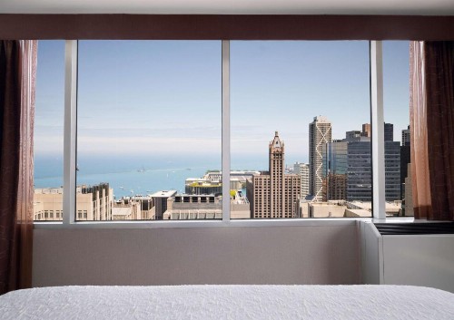 Homewood Suites Chicago Downtown - Magnificent Mile - image 10