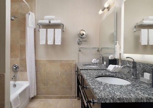 Homewood Suites Chicago Downtown - Magnificent Mile - image 5