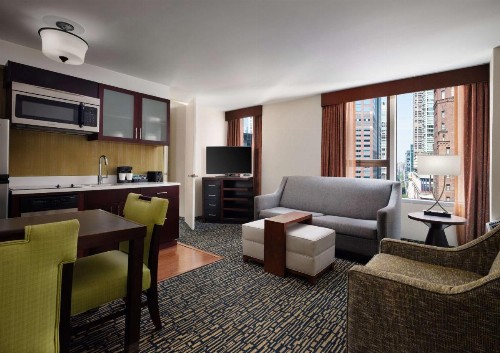 Homewood Suites Chicago Downtown - Magnificent Mile - image 6