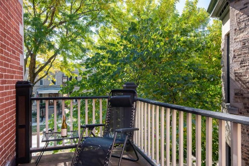 Chicago Guest House on Newport - image 11