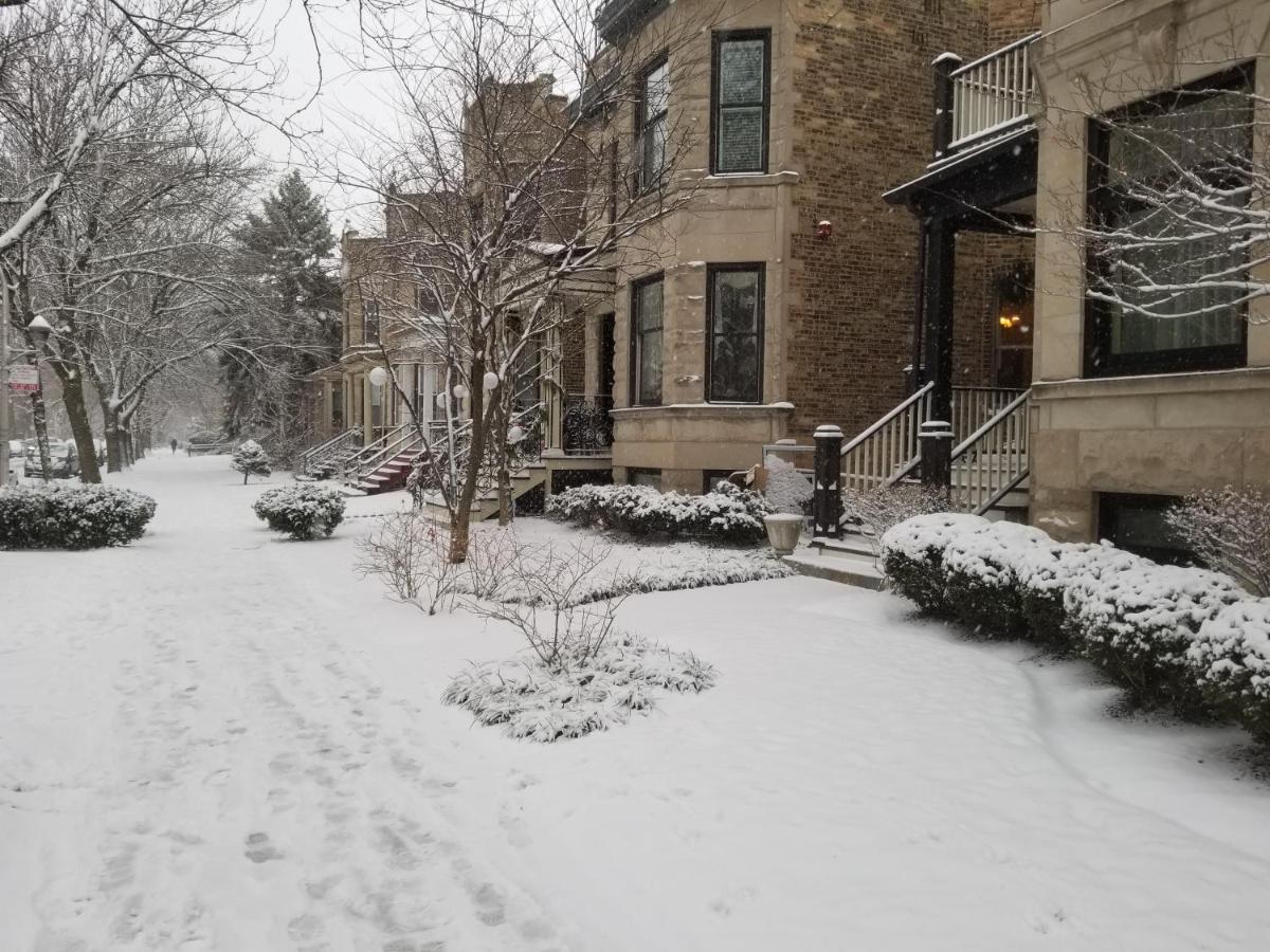 Chicago Guest House on Newport - image 6