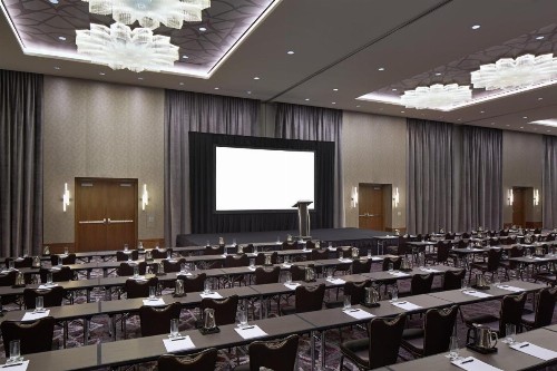 Loews Chicago Hotel - image 15