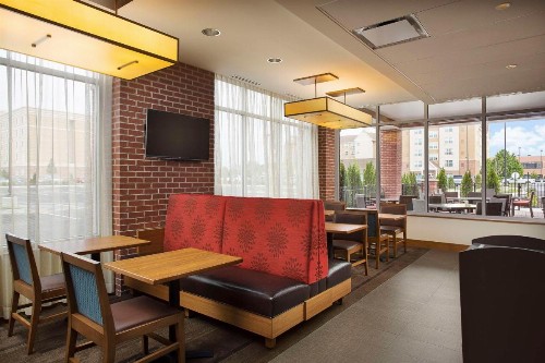 Hyatt Place Chicago Midway Airport - image 7